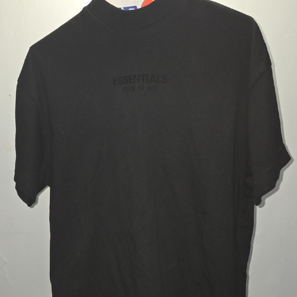 Fear of God Essentials Black Kids Tee - Picture 1 of 3